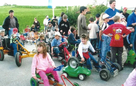 Seifenkistenrennen 2004.png